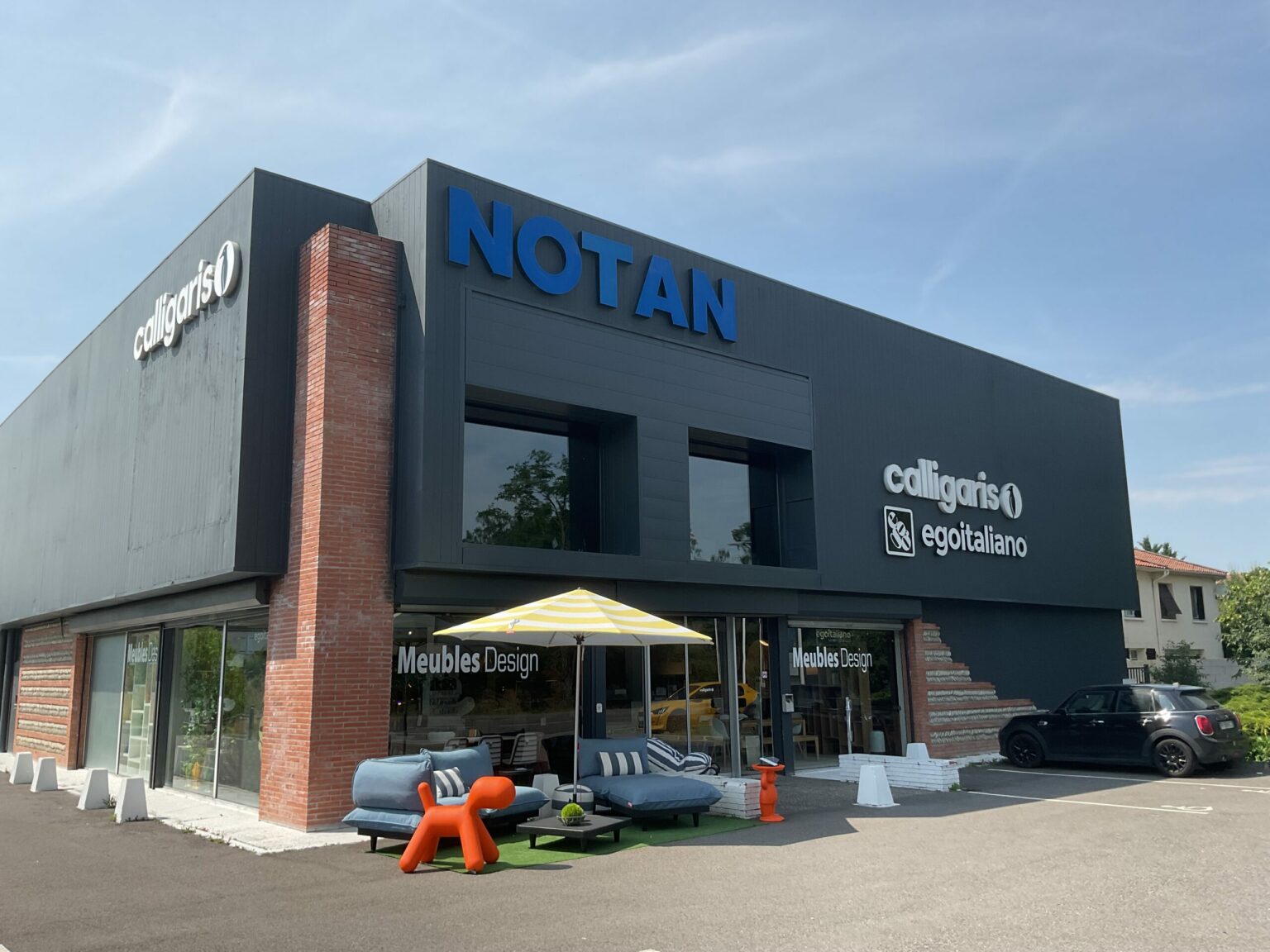 magasin de meubles haut de gamme Meubles Notan situé à Portet-Sur-Garonne